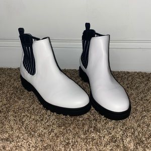 White, ankle boots, comfy, stylish